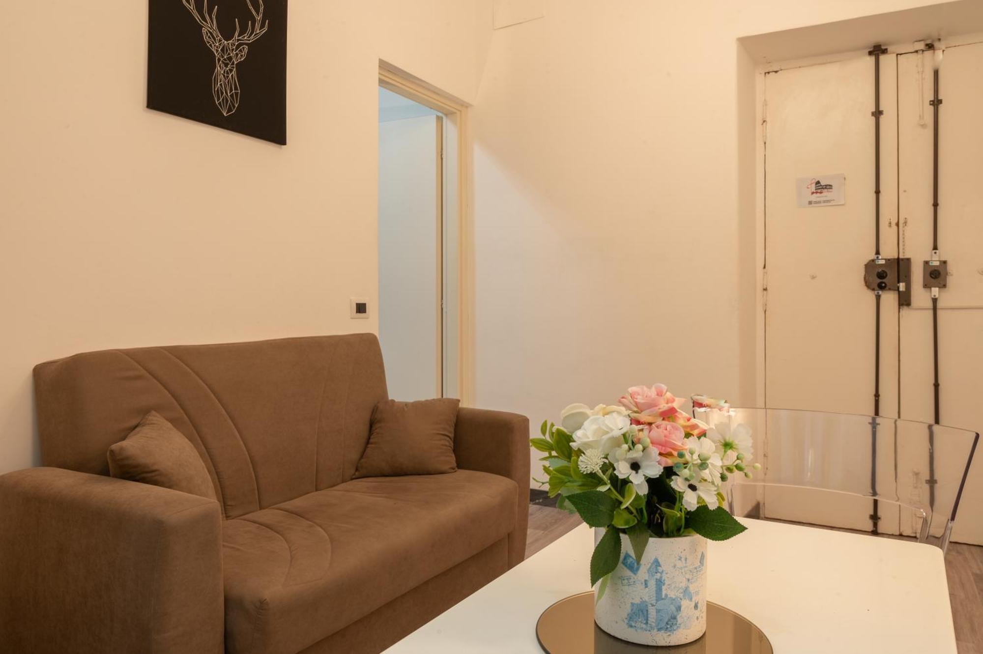 Cairoli 1 House G&B Colisee Рим Екстериор снимка